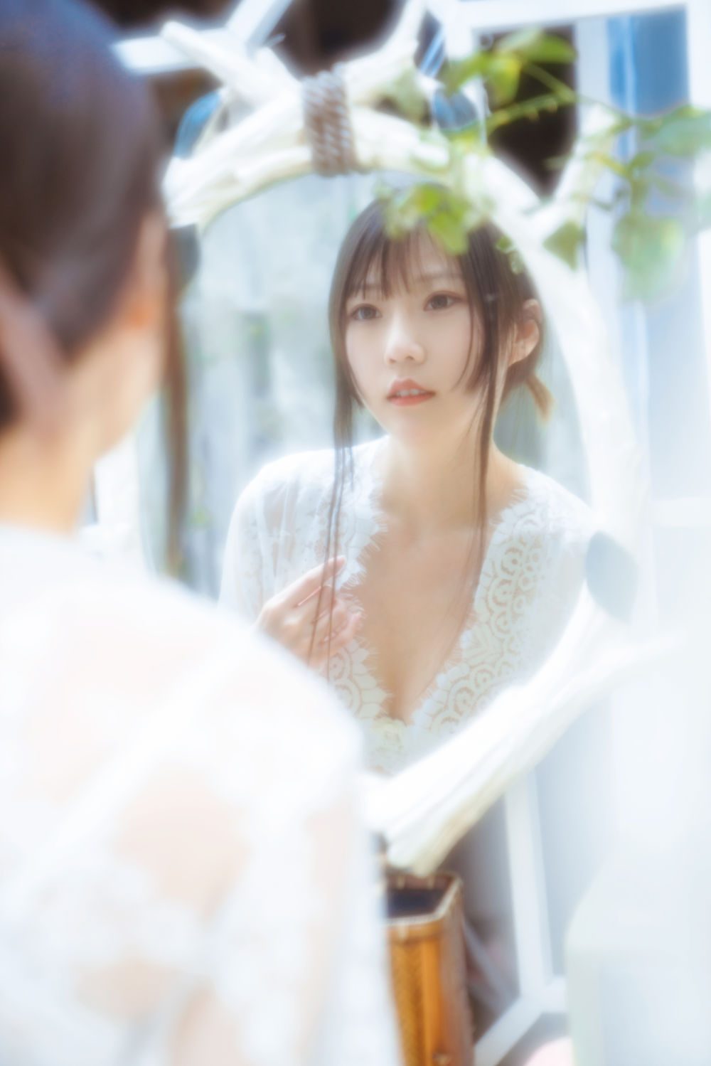 图片[2]-No.001-玻璃房少女 [76P]
