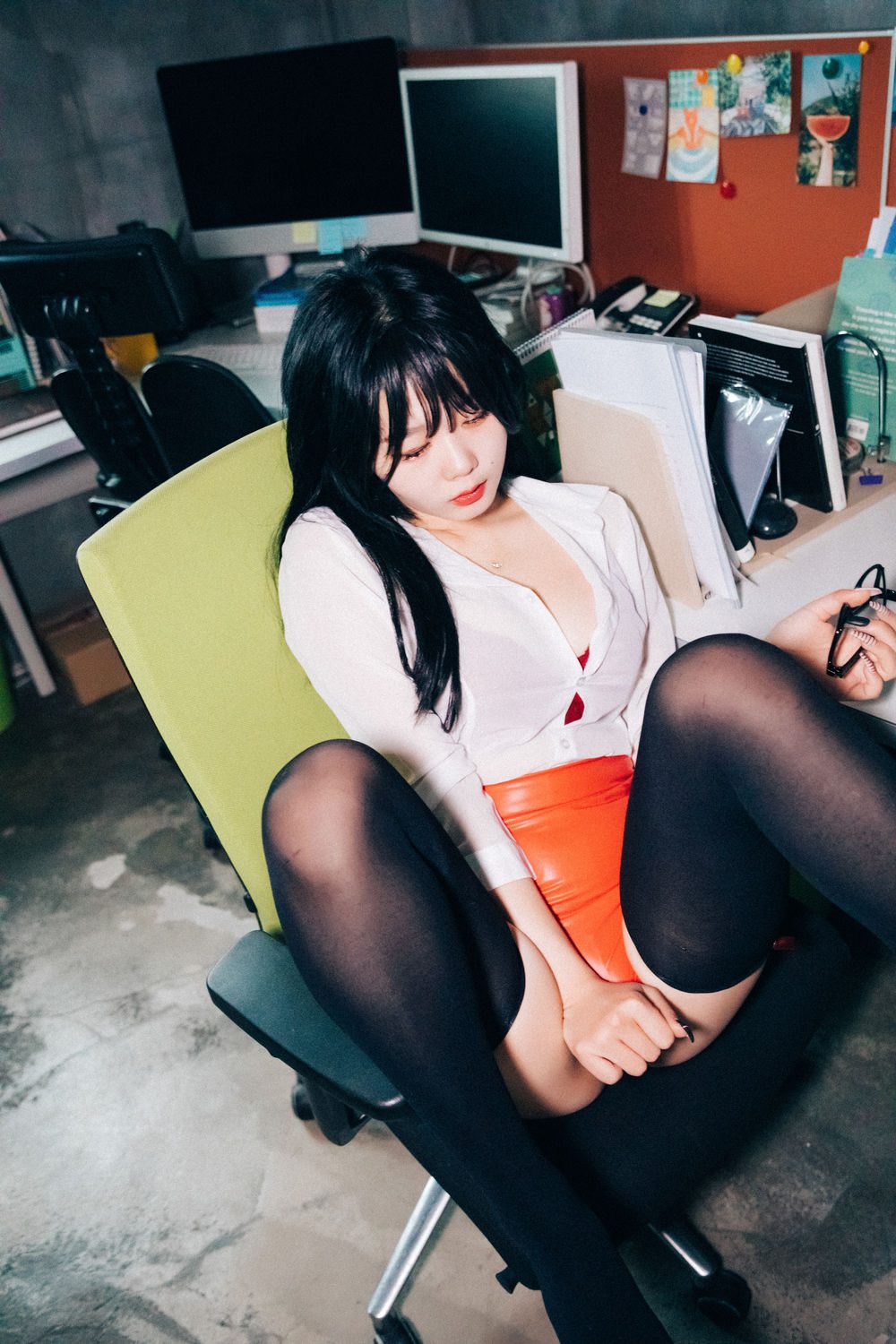 图片[2]-No.026-[Loozy] Office slave [220P 6V]