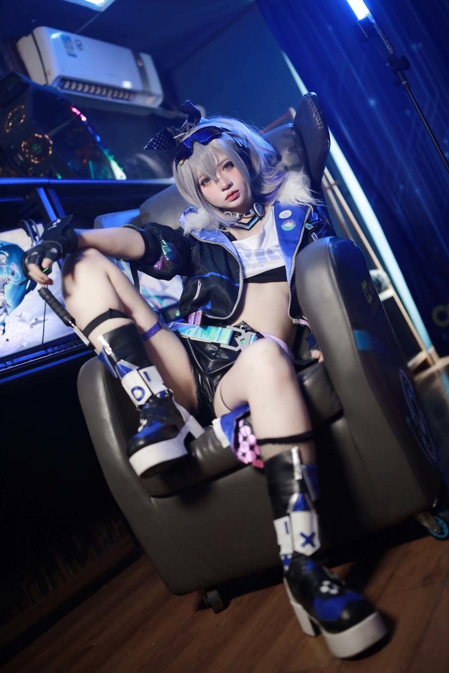 图片[2]-No.125 – 少女衣橱 银狼 [37P]