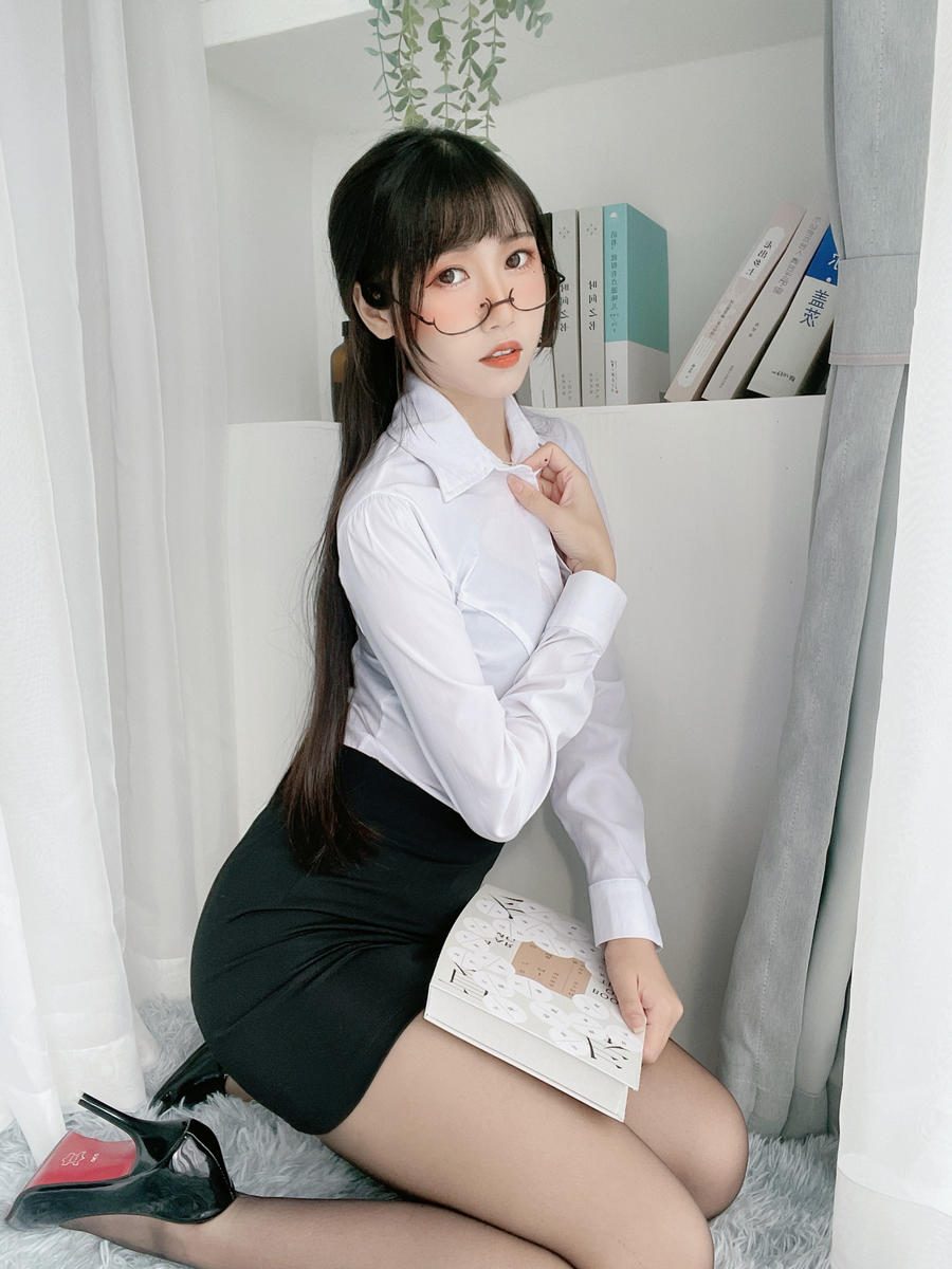 图片[2]-No.075 – 黑丝包臀OL [24P 5V]