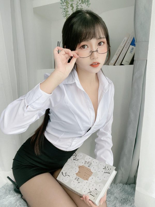 No.075 – 黑丝包臀OL [24P]-慕色阁