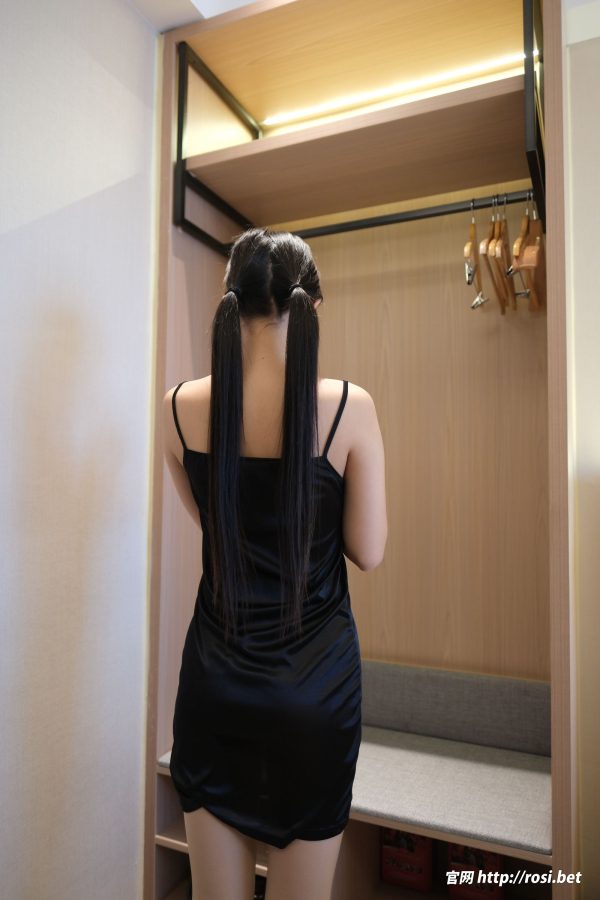 [ROSI美女图]2026.01.24 NO.5164-慕色阁